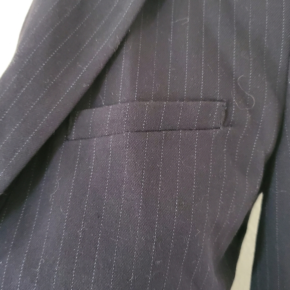 Banana Republic navy pinstripe blazer - Picture 3 of 8
